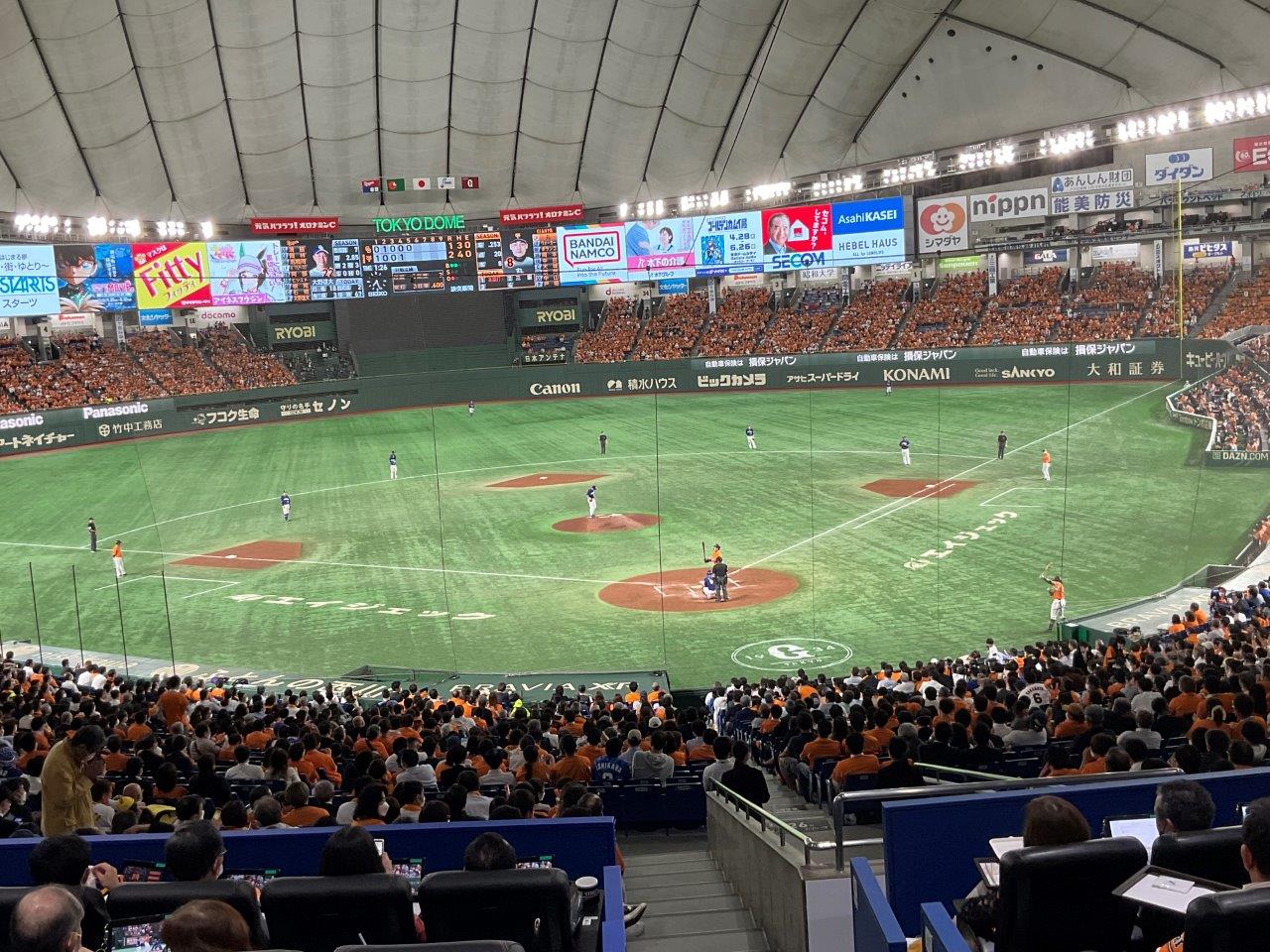 開幕戦3月31日東京ドーム巨人vs中日　中央2階席2枚連番スポーツ